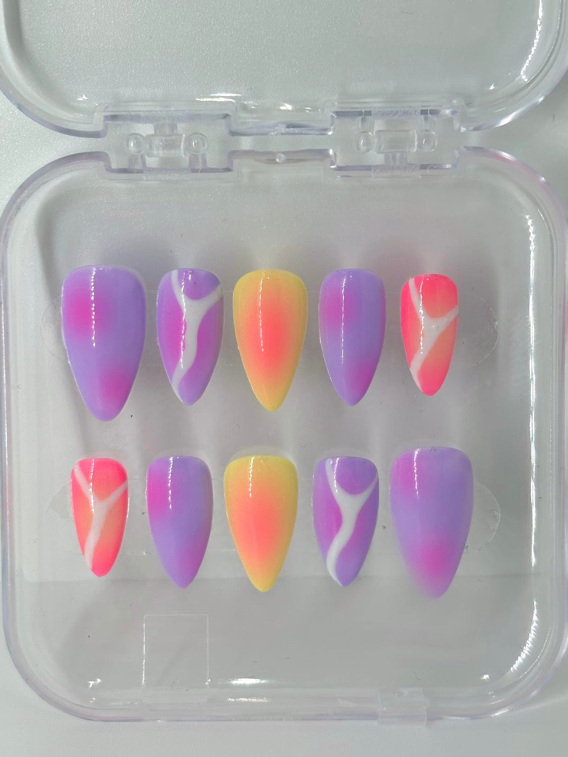 Press-on nails dreamwave - Meli Nails