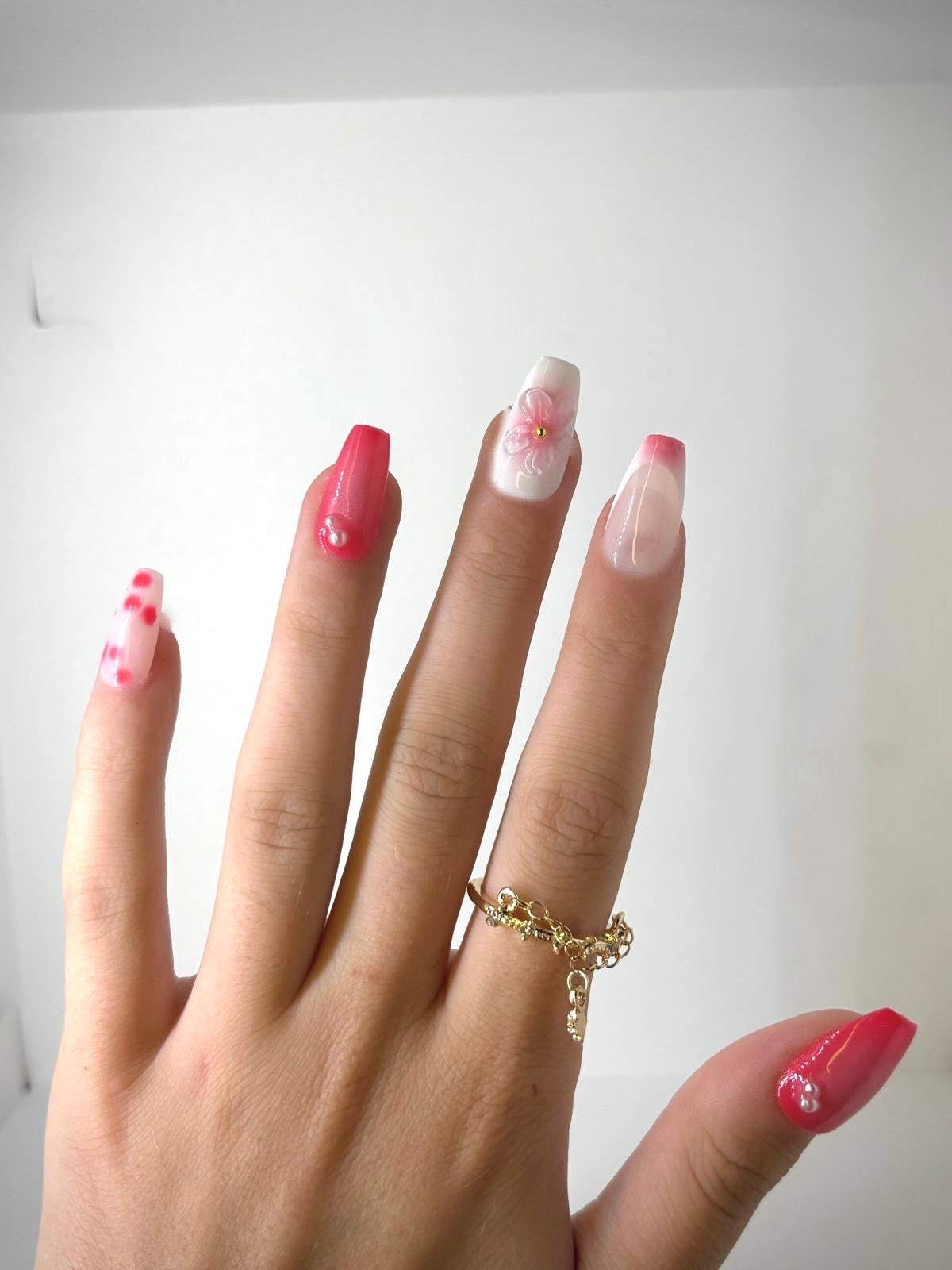 Press-on nails strawberry bloom meli nails